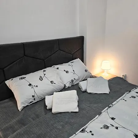 Only 4 Apartman Ni